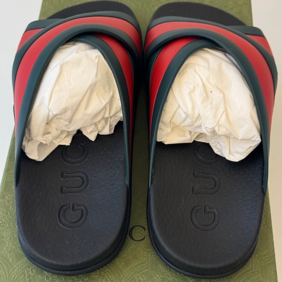 Gucci Red and Green Sandals - Picture 3 of 5